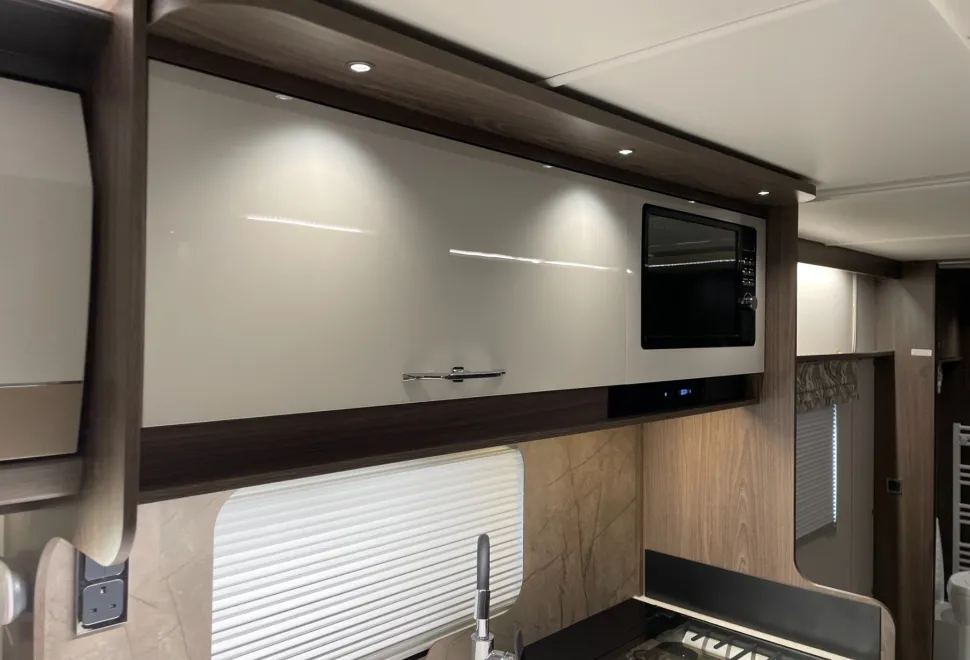 Coachman Laser   2025