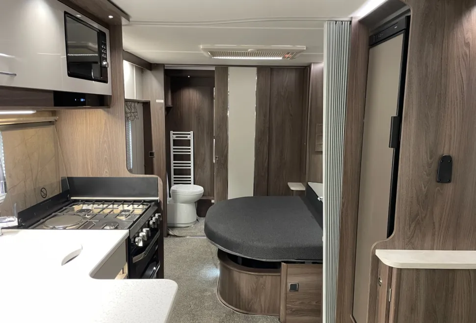 Coachman Laser   2025