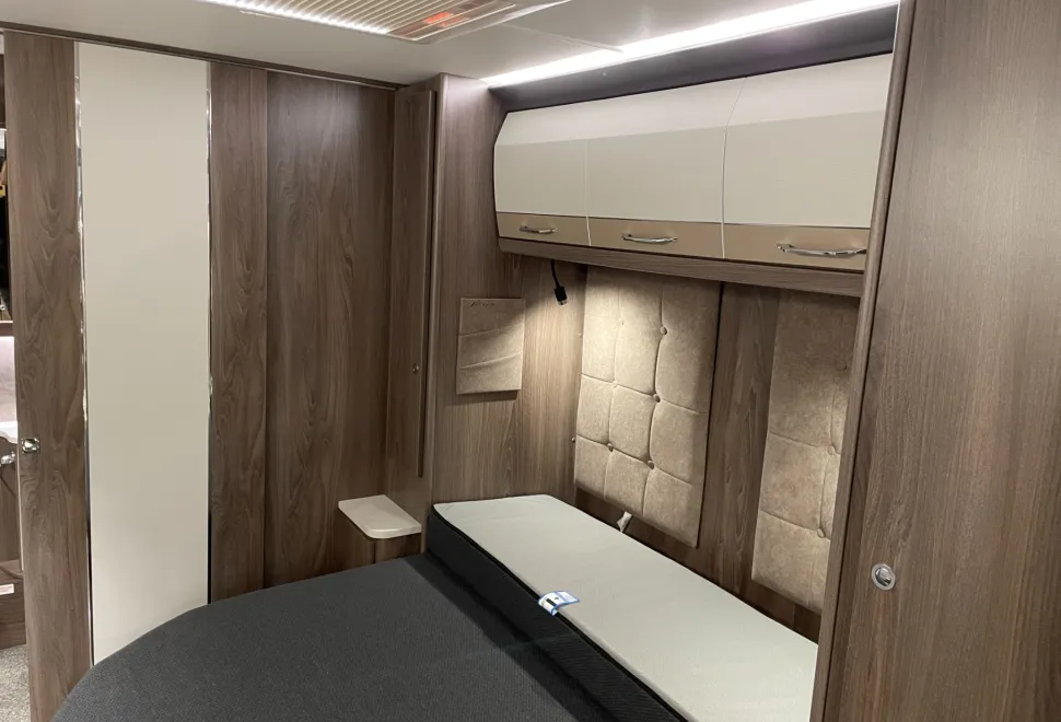 Coachman Laser   2025