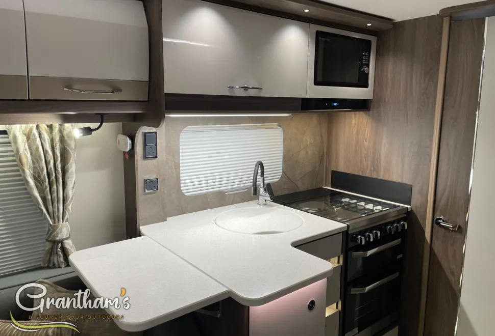 Coachman Laser   2025