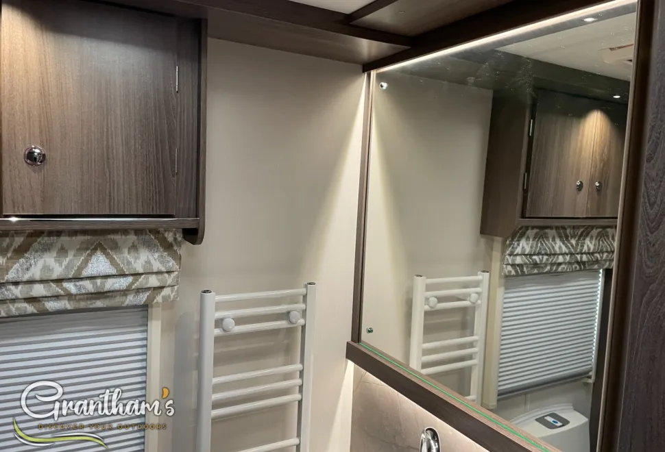 Coachman Laser   2025