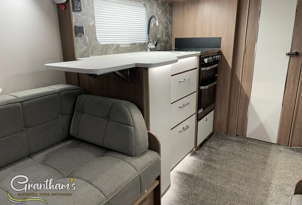Coachman VIP   2025
