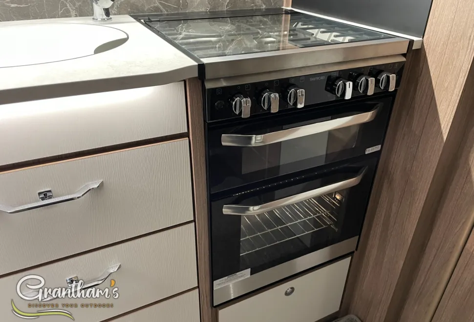 Coachman VIP   2025