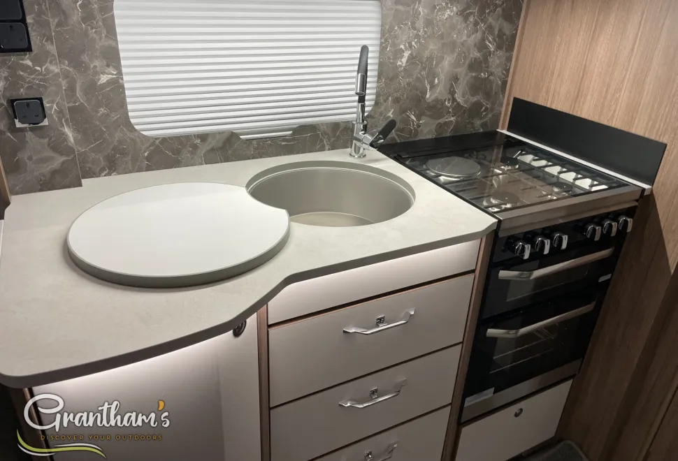 Coachman VIP   2025