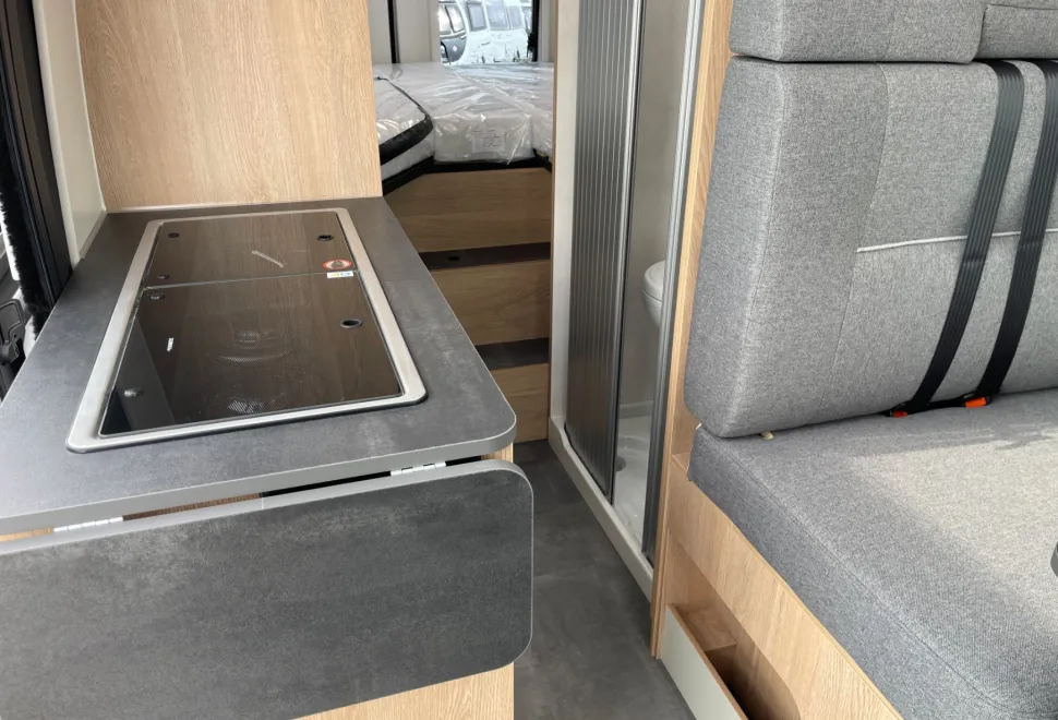 Joa Camp Van 63T   2024