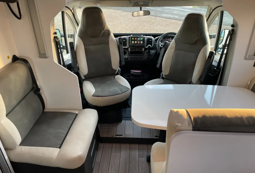 McLouis Fusion 373   2025