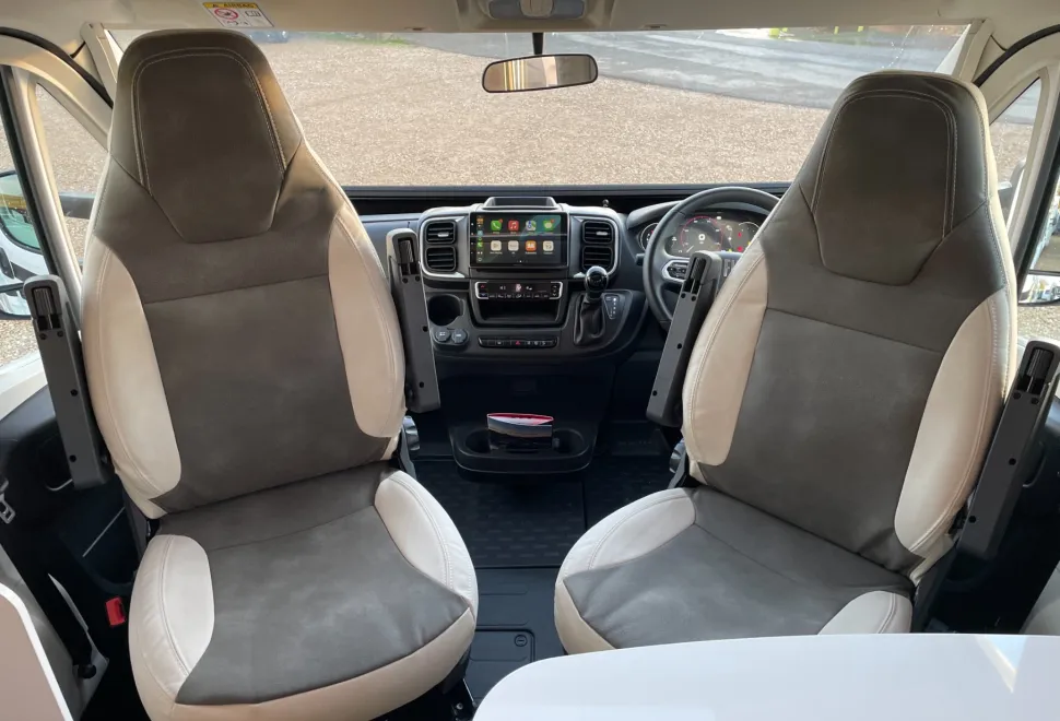 McLouis Fusion 373   2025