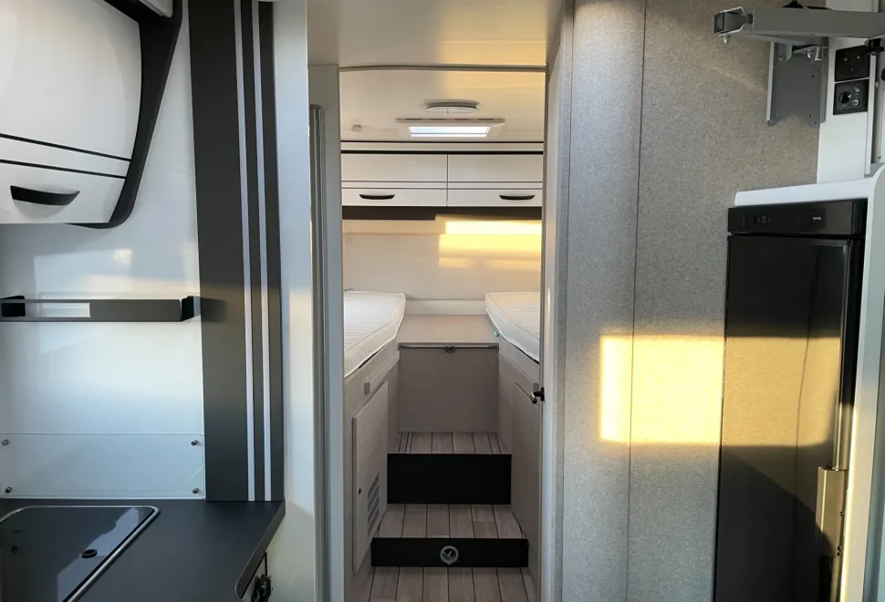McLouis Fusion 373   2025