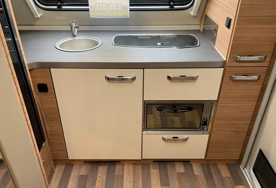 WEINSBERG CaraOne   2024