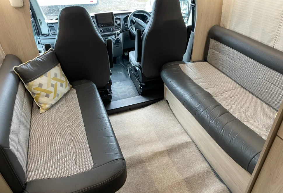 Auto Trail   2021