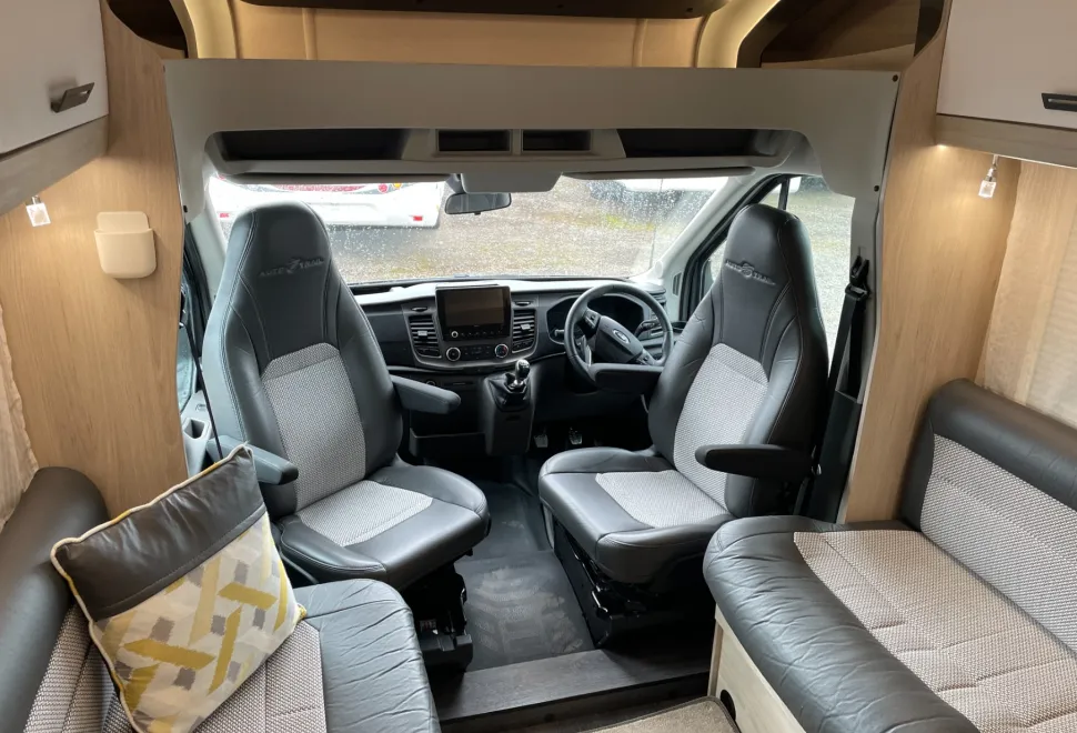 Auto Trail   2021