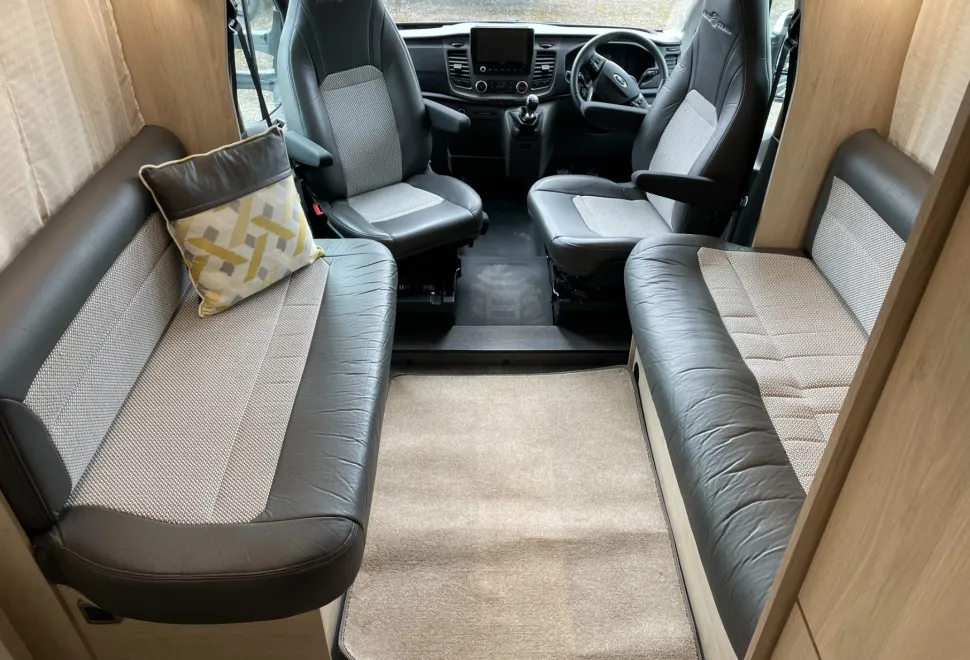 Auto Trail   2021
