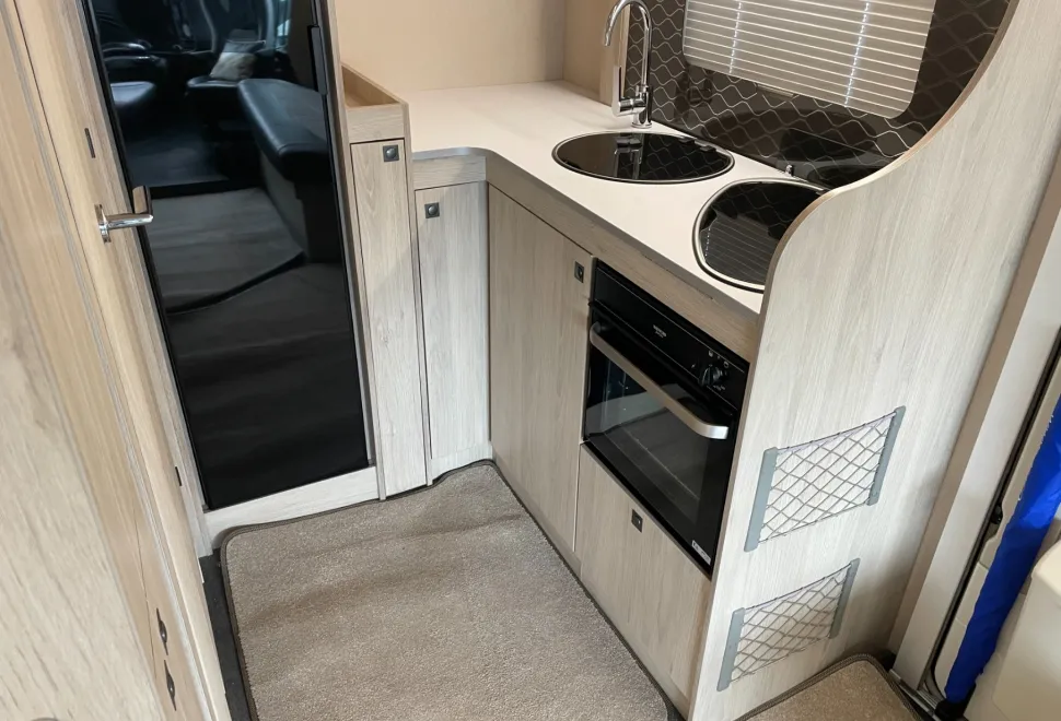 Auto Trail   2021
