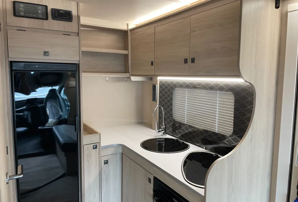 Auto Trail   2021