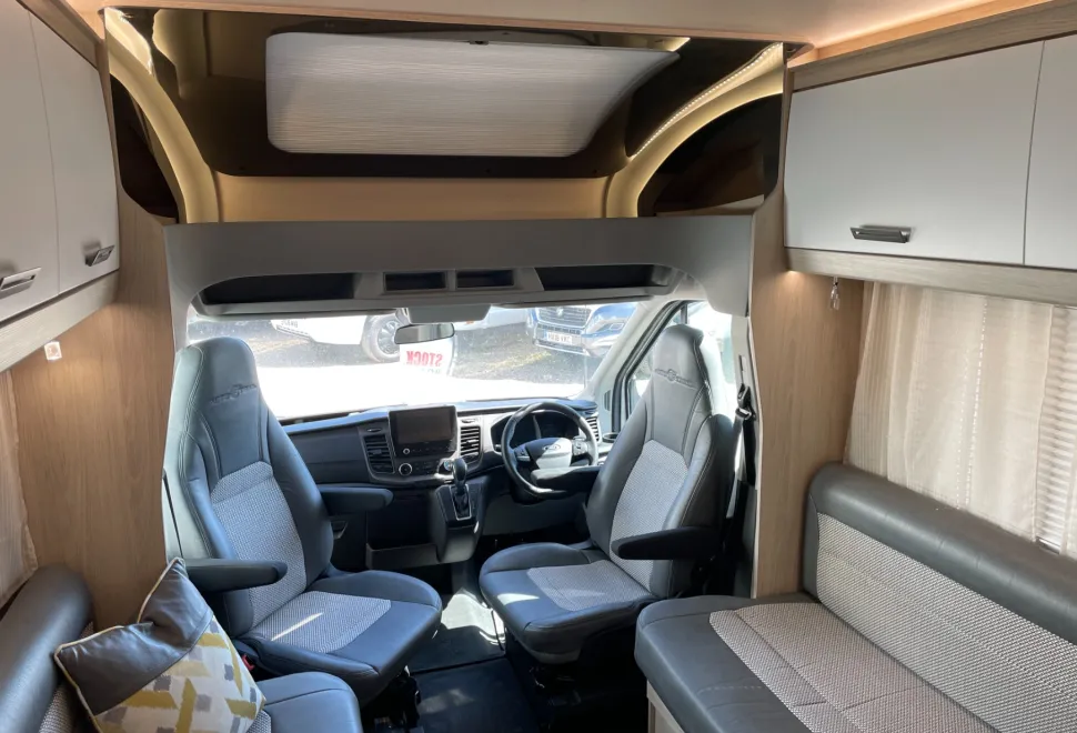 Auto Trail    2021