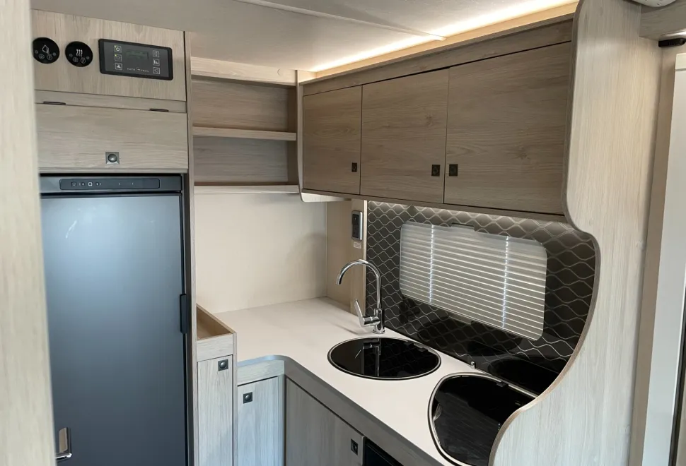 Auto Trail    2021