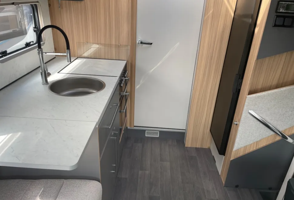 Bailey Adamo XL-T   2026