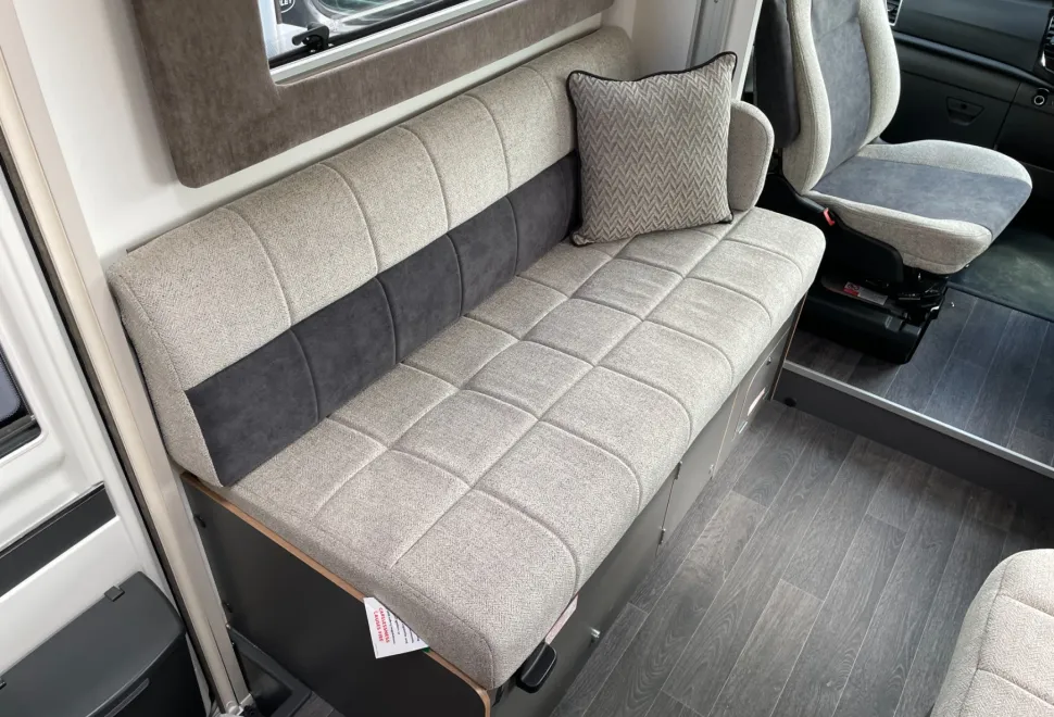 Bailey Adamo XL DL   2026