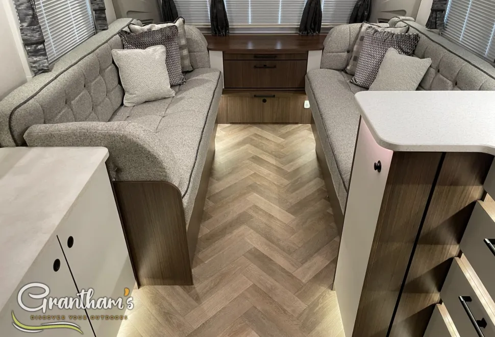 Coachman Laser   2026