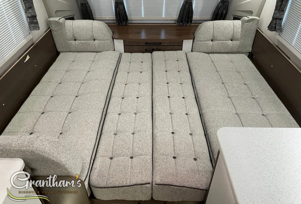 Coachman Laser   2026