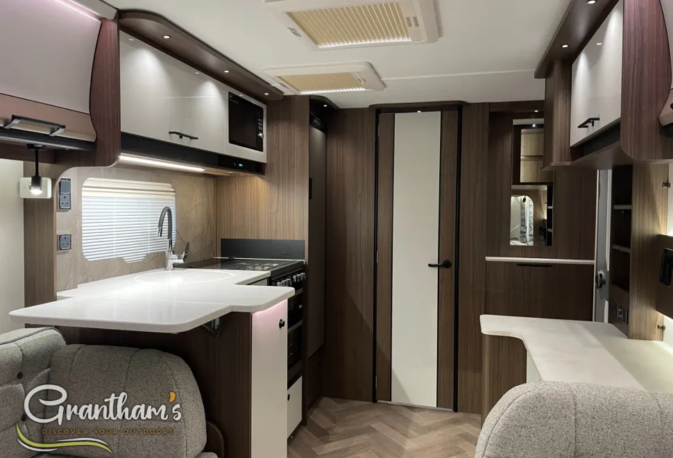 Coachman Laser   2026