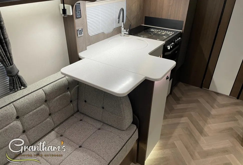 Coachman Laser   2026