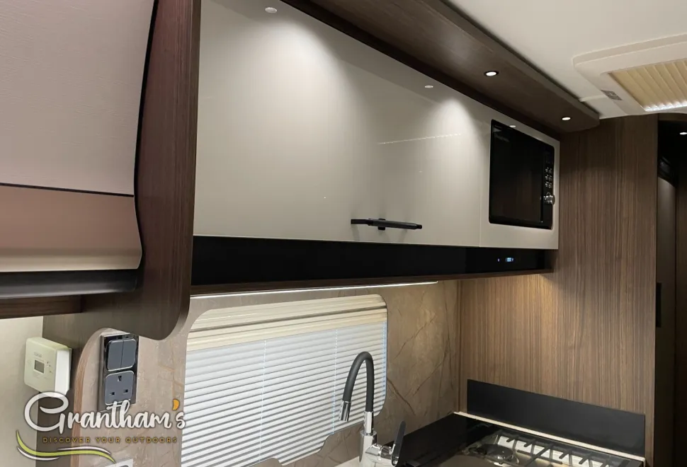 Coachman Laser   2026