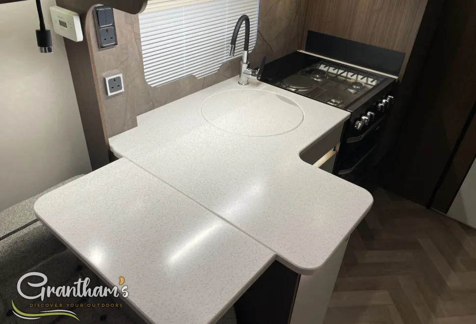 Coachman Laser   2026