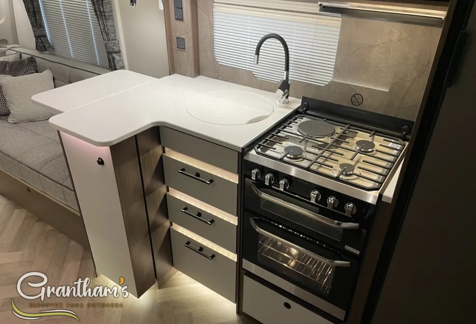 Coachman Laser   2026