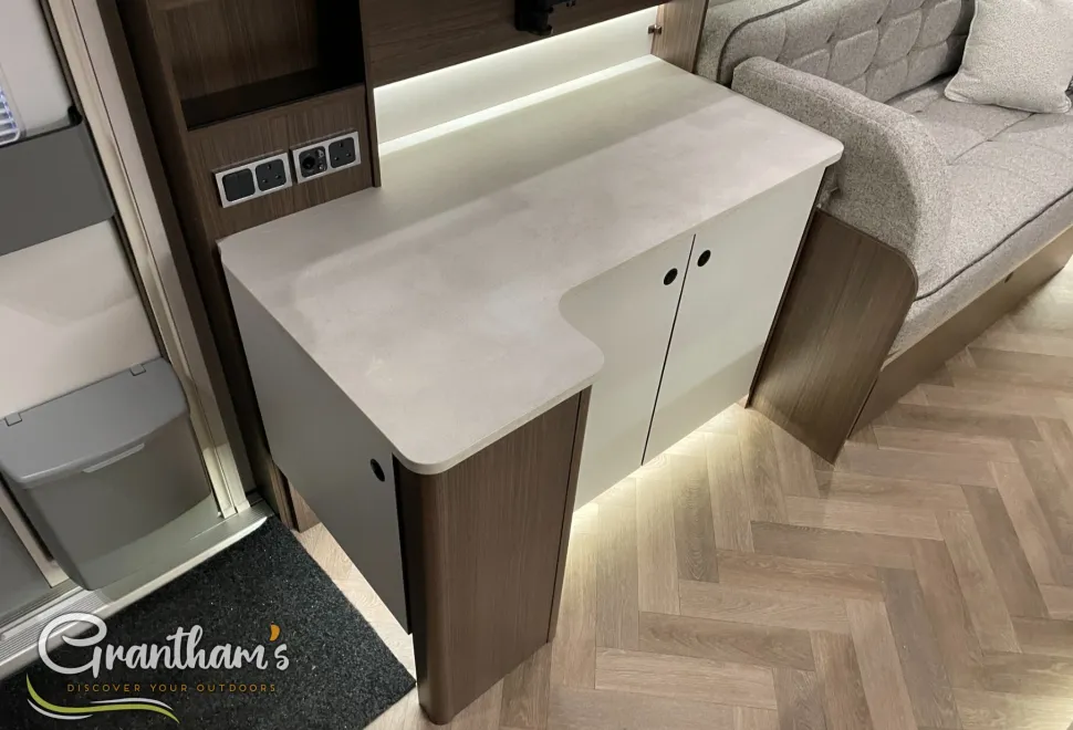Coachman Laser   2026