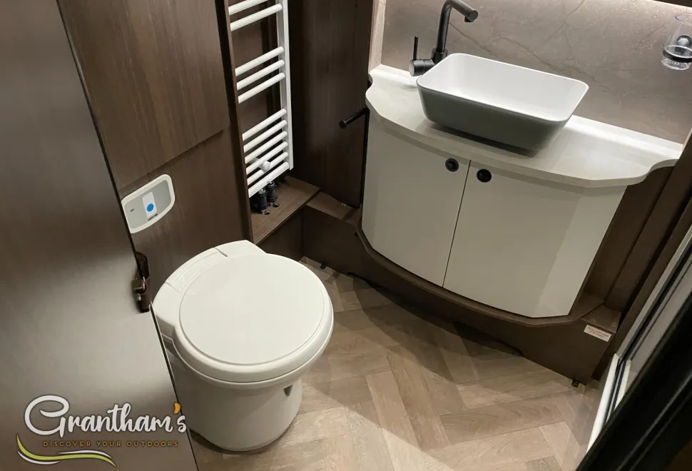 Coachman Laser   2026