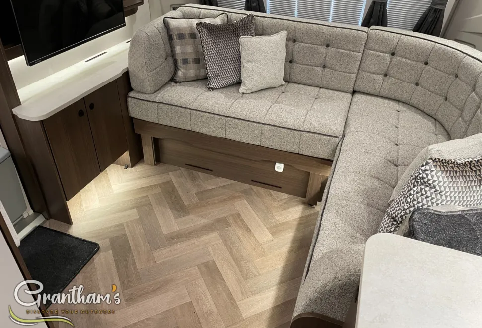 Coachman Laser   2026