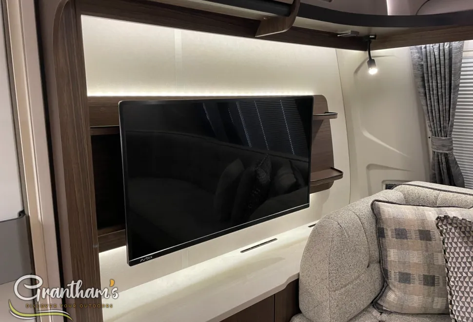 Coachman Laser   2026