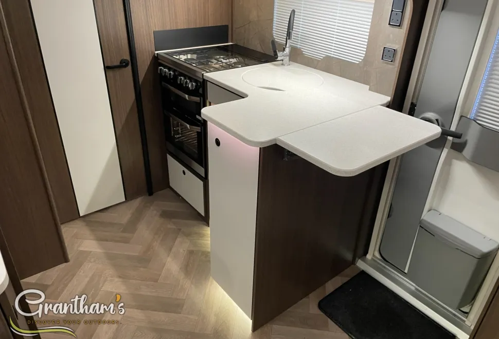 Coachman Laser   2026