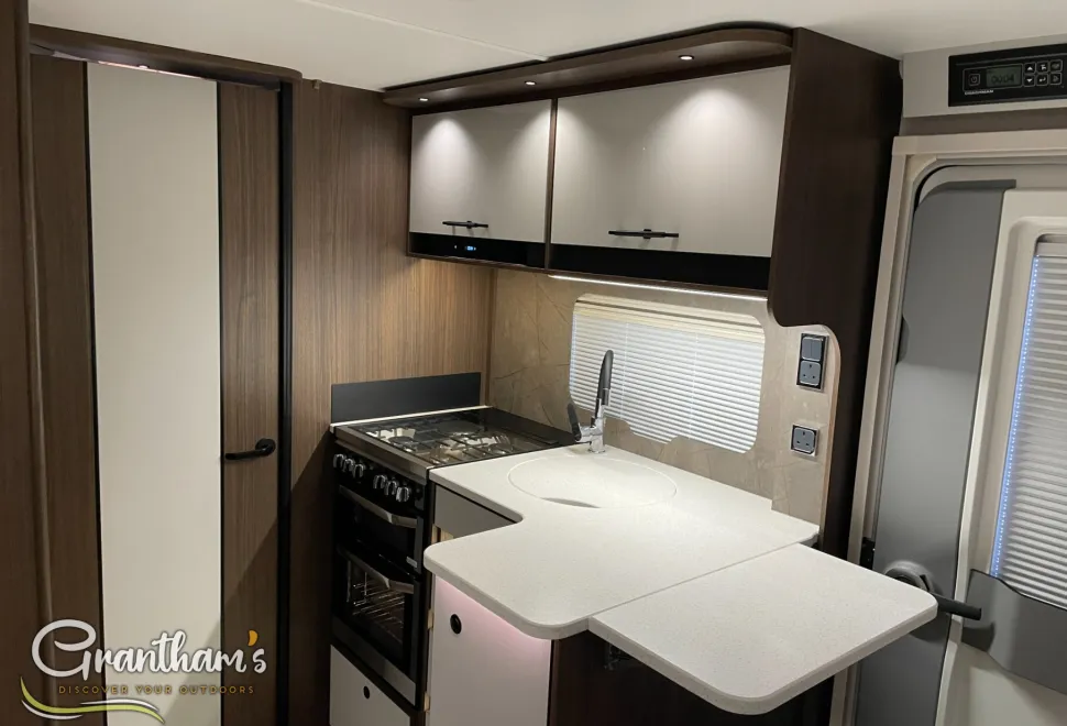 Coachman Laser   2026