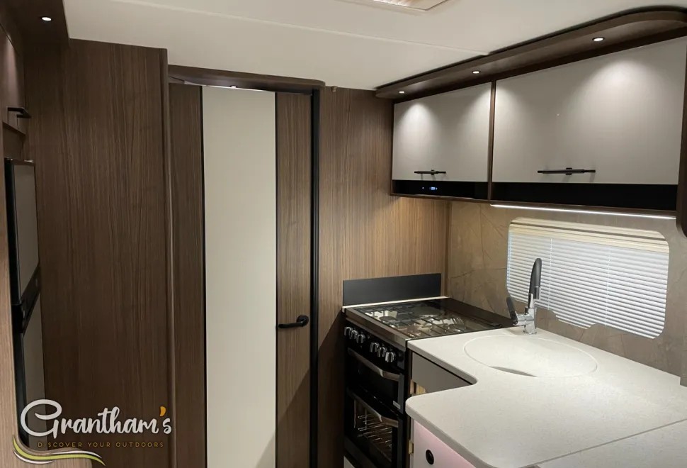 Coachman Laser   2026