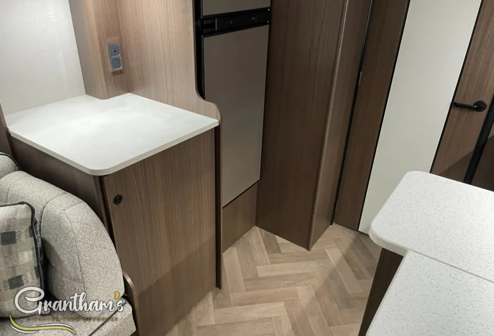 Coachman Laser   2026