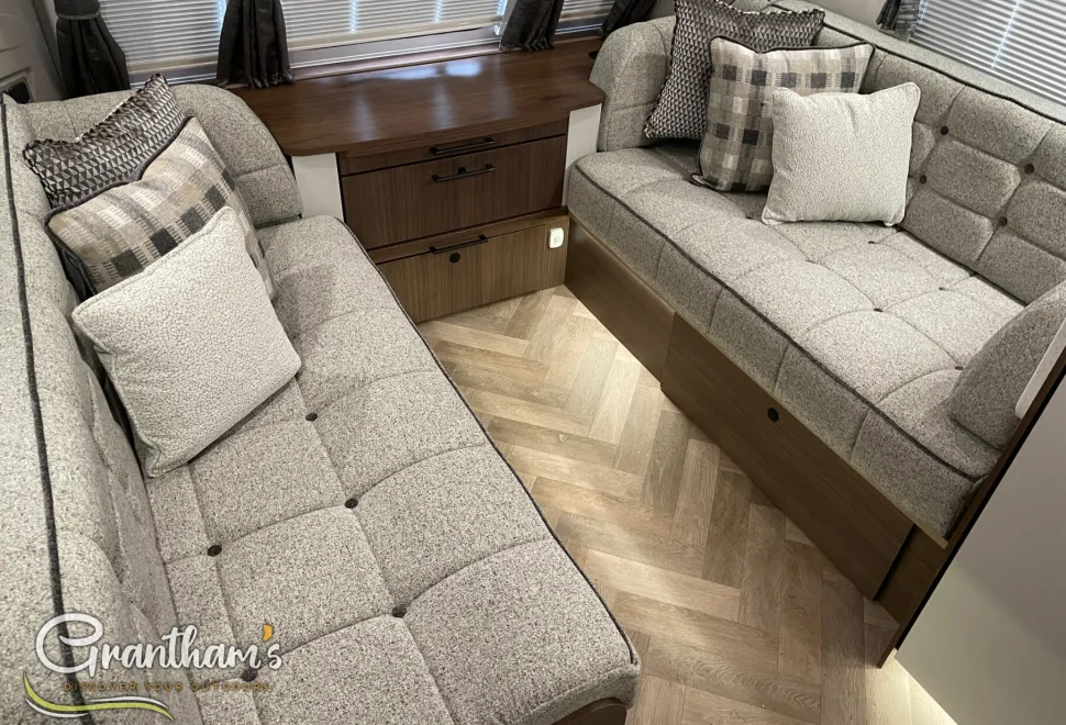 Coachman Laser   2026
