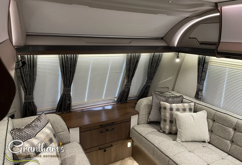 Coachman Laser   2026