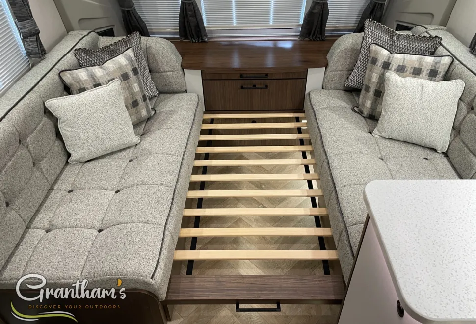 Coachman Laser   2026