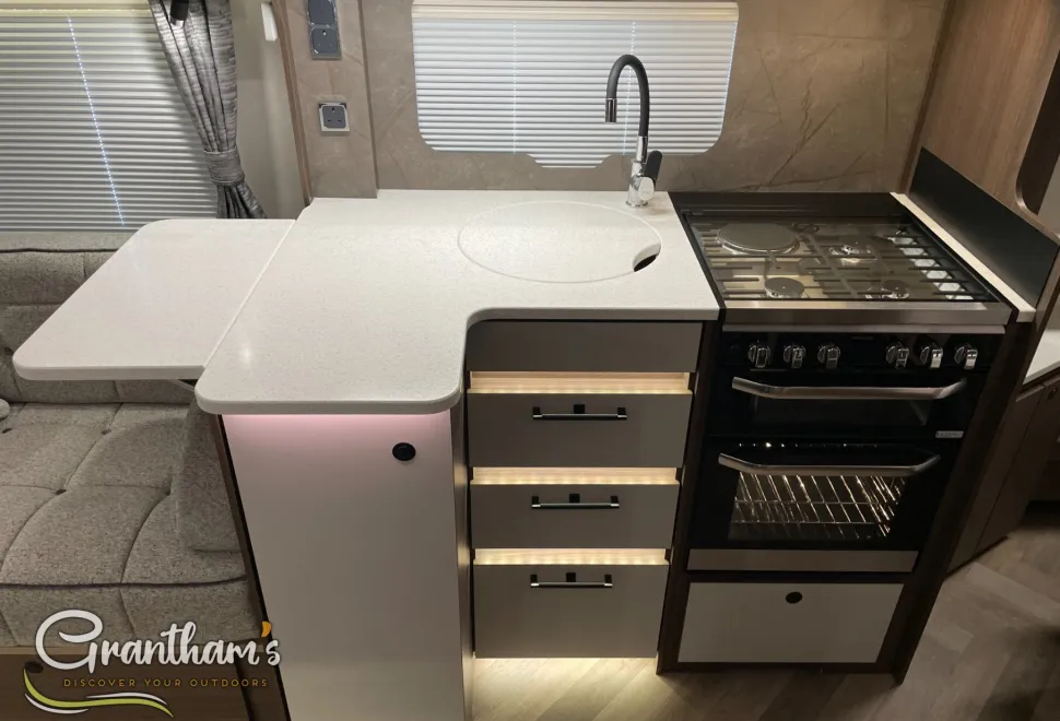 Coachman Laser   2026