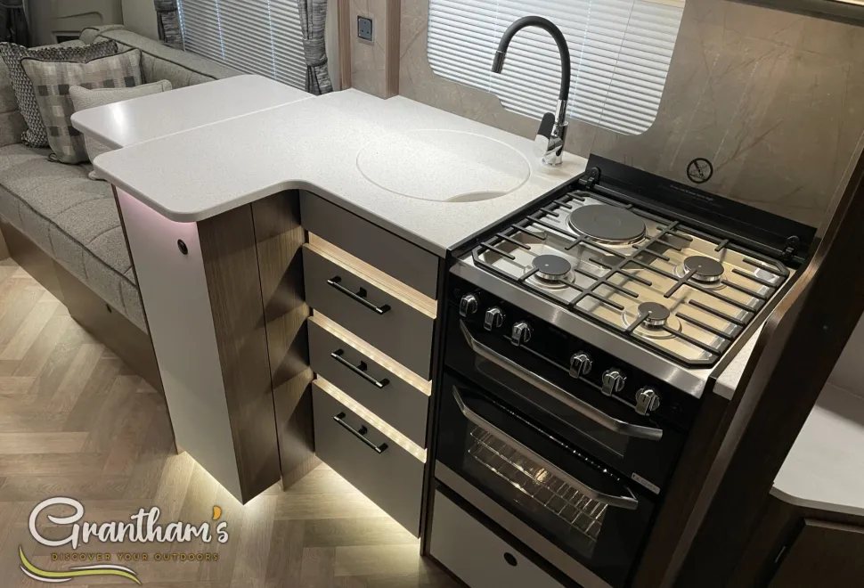 Coachman Laser   2026