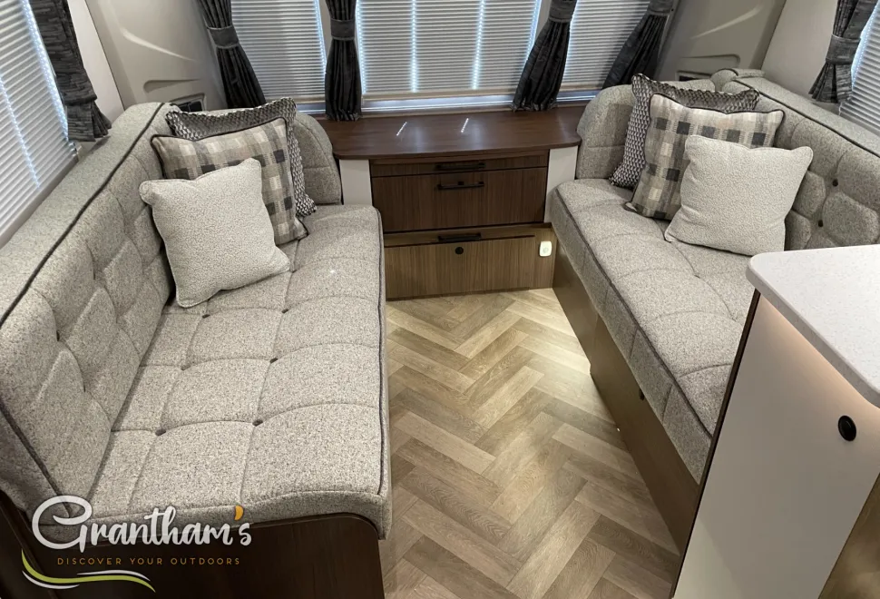 Coachman Laser   2026