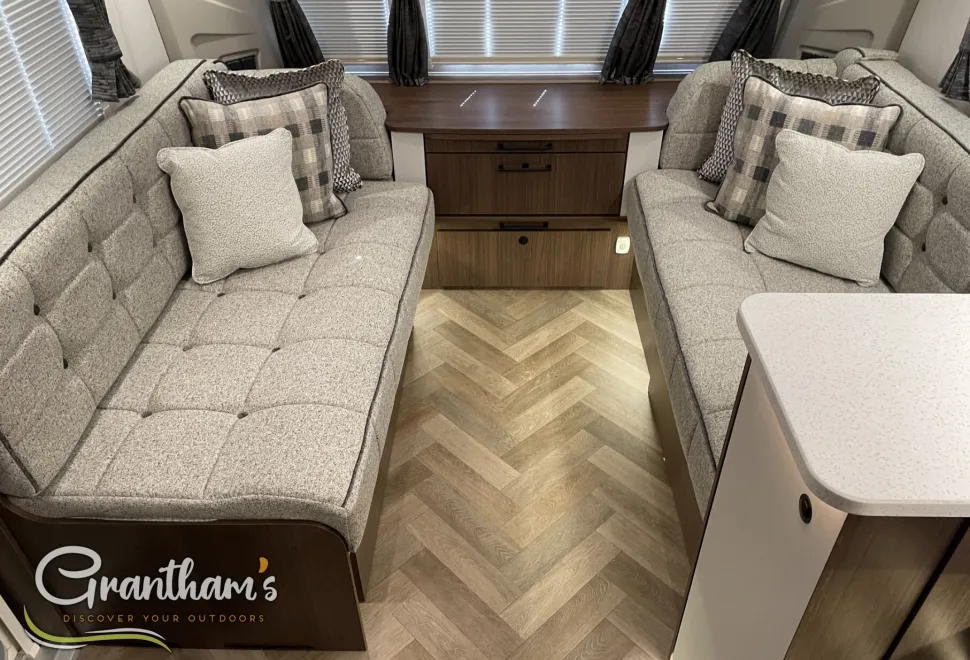 Coachman Laser   2026