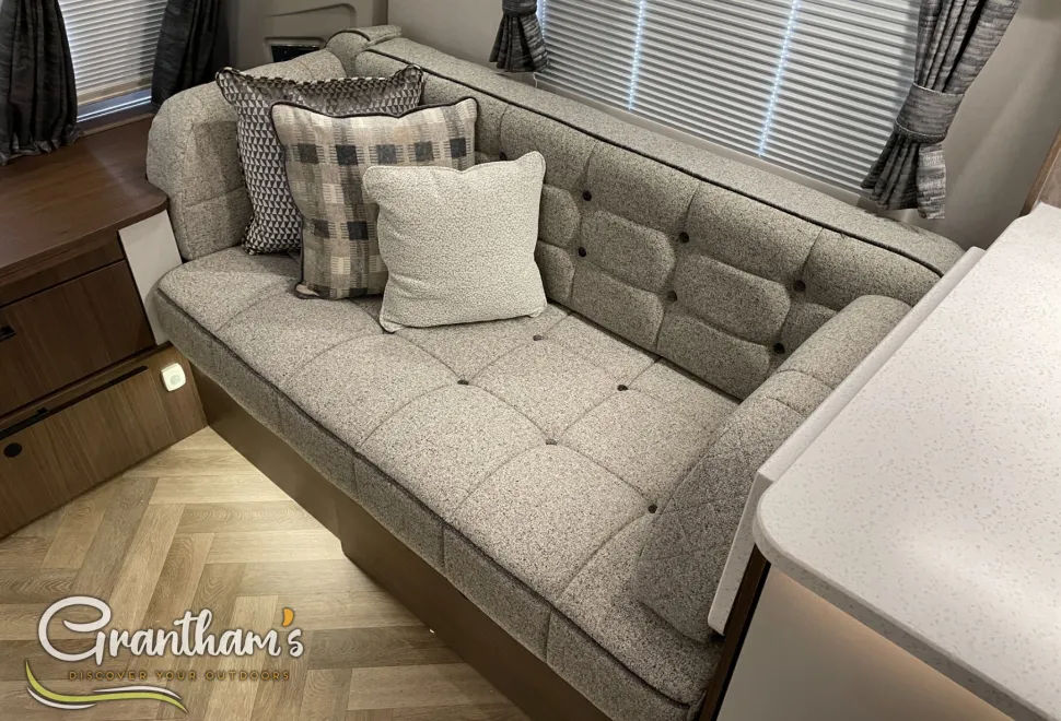 Coachman Laser   2026