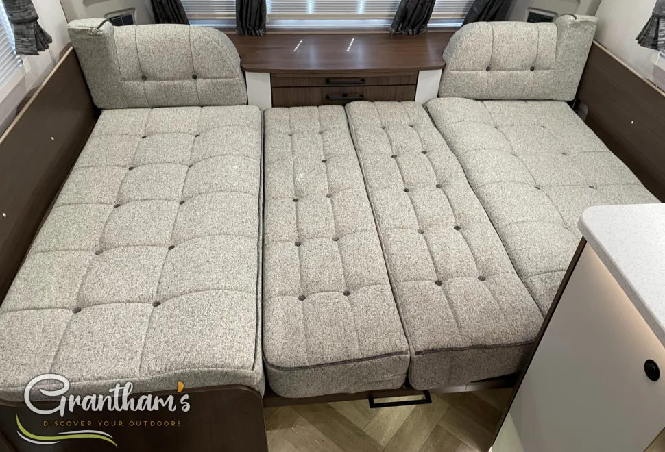 Coachman Laser   2026