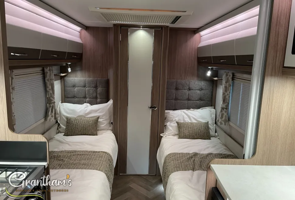 Coachman VIP   2026