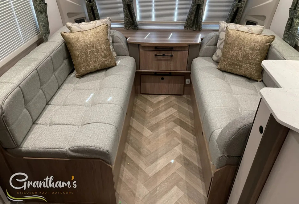 Coachman Laser   2026