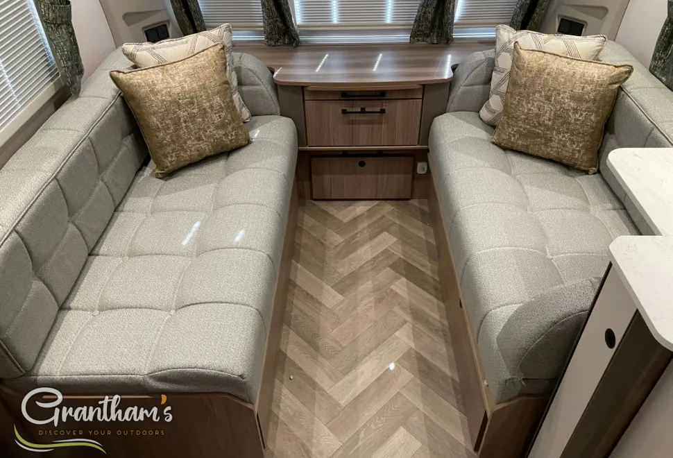 Coachman Laser   2026