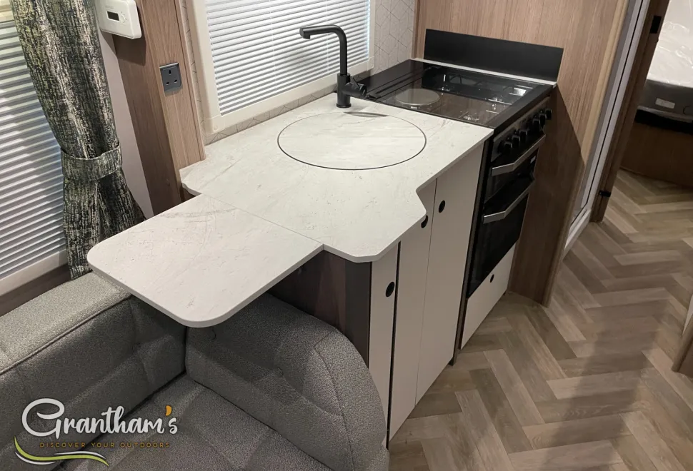 Coachman Laser   2026